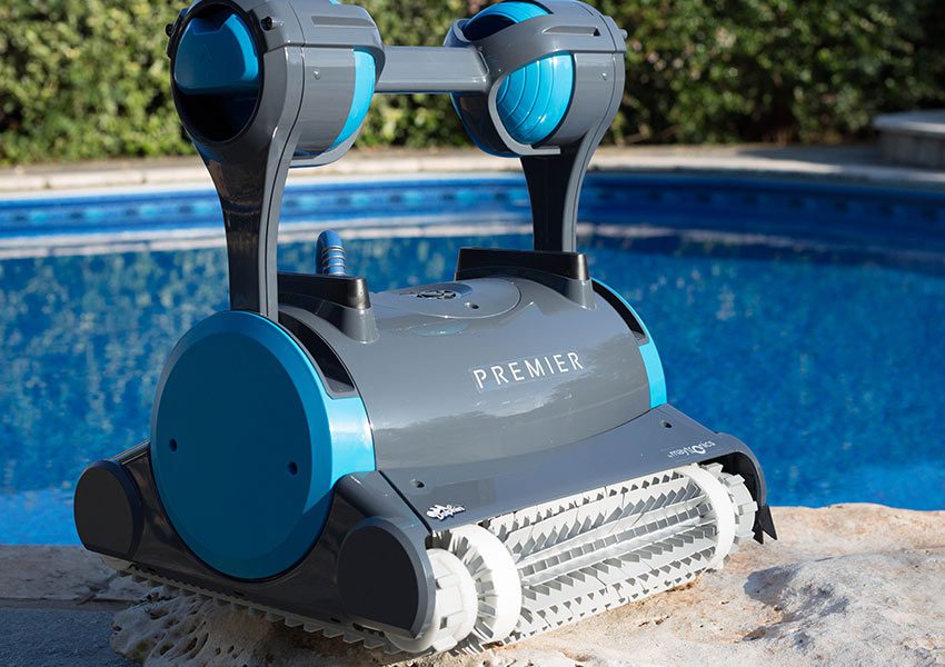 how-to-choose-the-best-pool-cleaner-for-fiberglass-pools-1