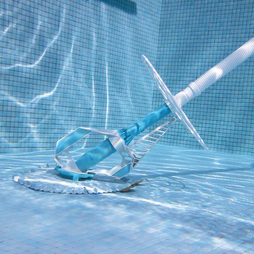 How to Choose the Best Pool Cleaner for Fiberglass Pools
